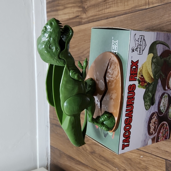 Tacosaurus Rex - Picture 3 of 5